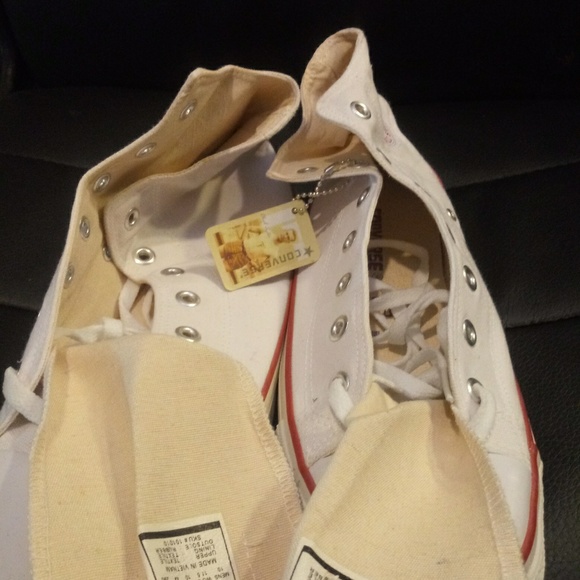 Converse white size 12 and 9.5 - Picture 2 of 3